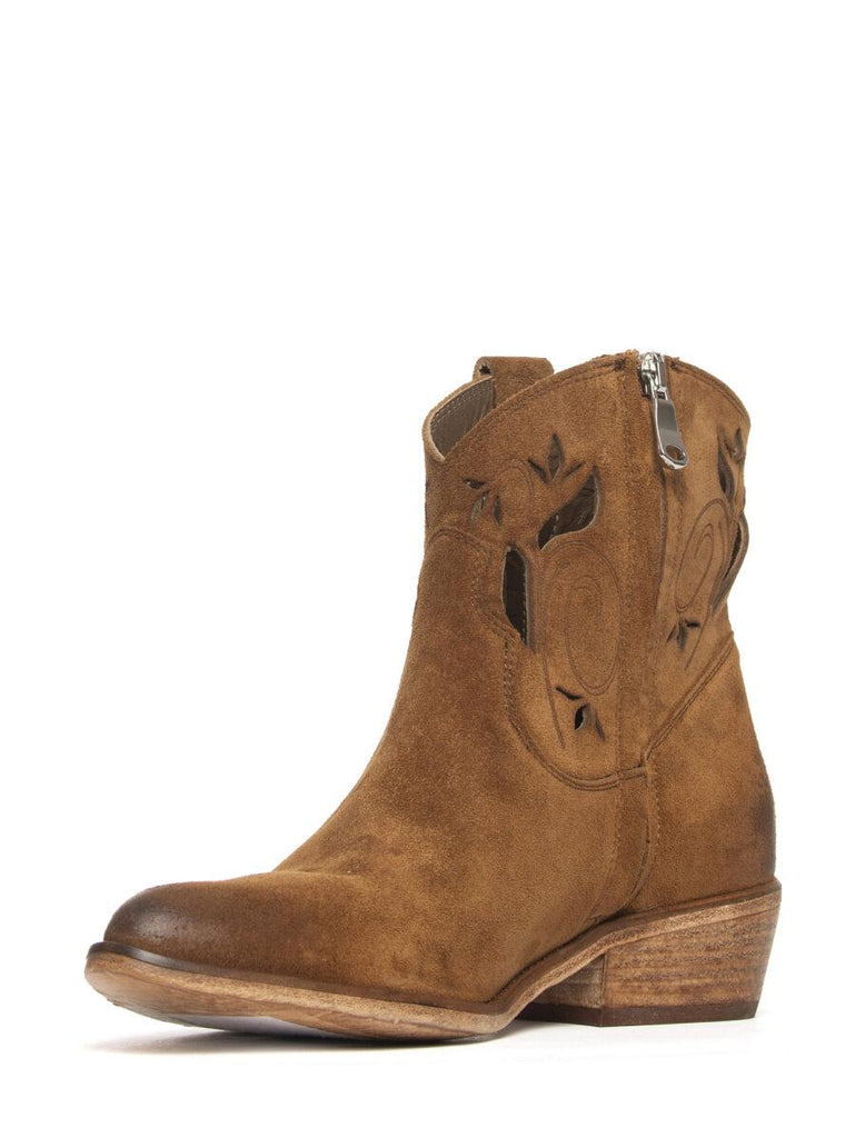 Tronchetti texani in camoscio whiskey 2768 394 CURIOSITE 