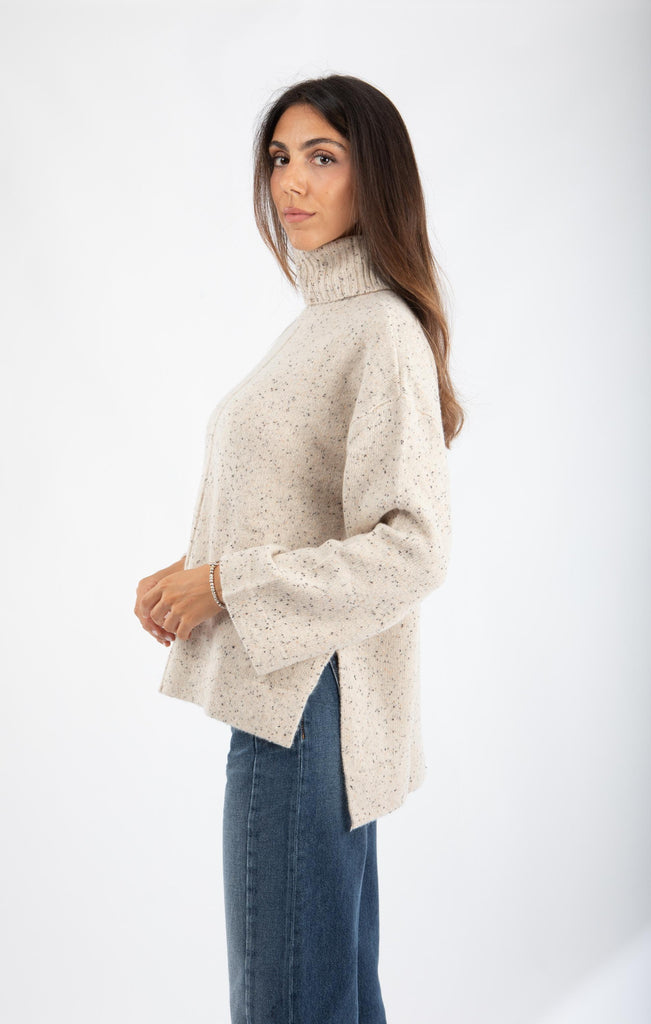 Maglia dolcevita in lana con spacchi 521SD53032 S2128 ALESSIA SANTI 