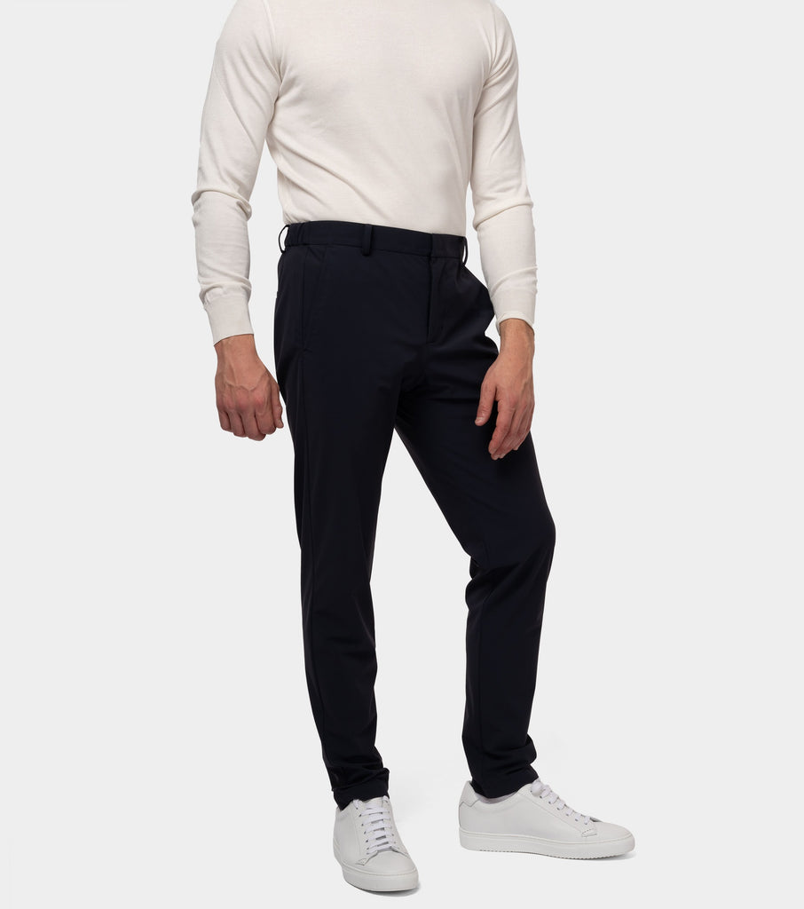 immagine-1-duno-pantalone-in-tessuto-tecnico-blu-pantalone-uomo-dolphtrevi-800