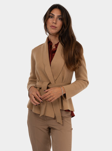 immagine-1-niu-giacca-allacciata-con-patta-beige-giacca-donna-aw24508-chai