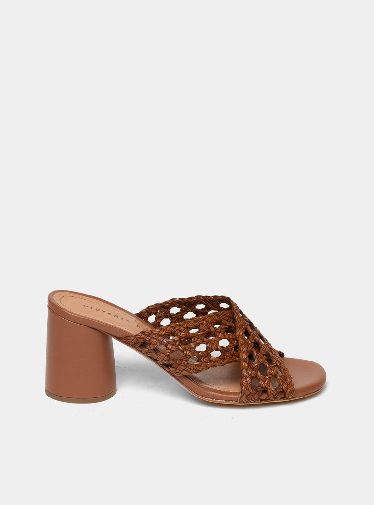 immagine-3-victoria-petra-sandalo-alaia-cognac-sandalo-alaia-cognac