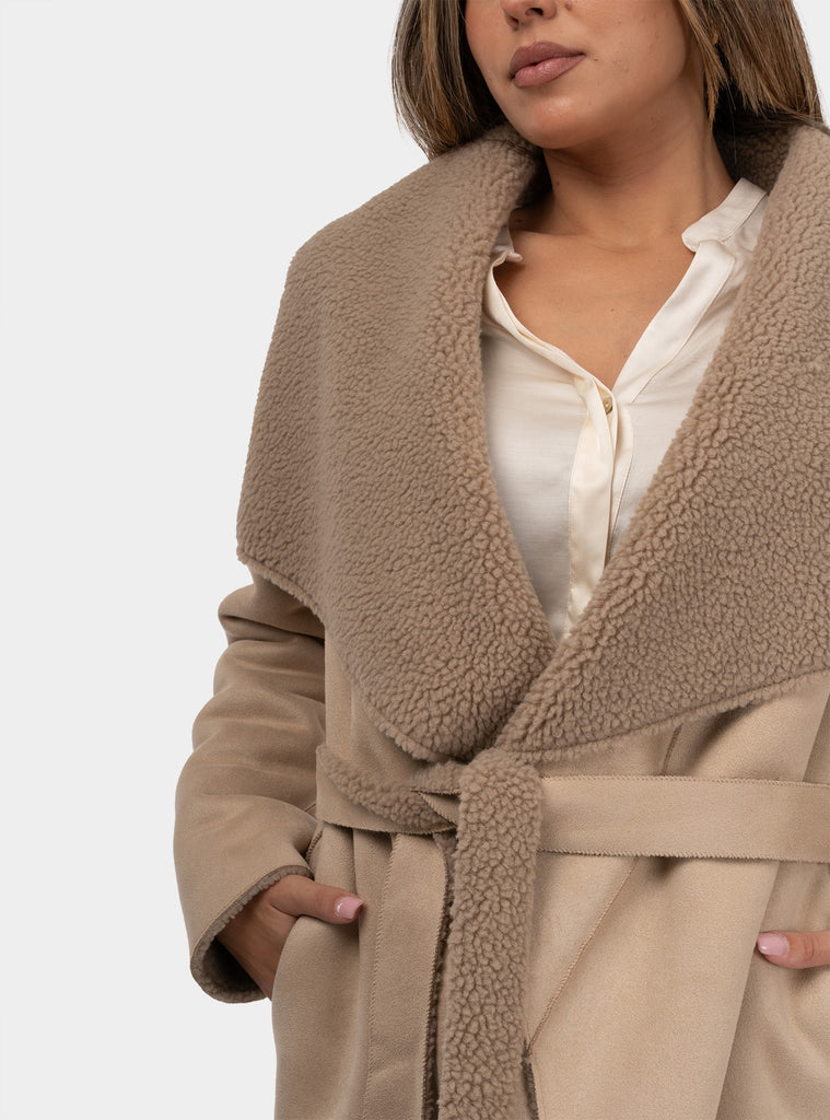 immagine-5-betta-corradi-cappotto-in-ecomontone-reversibile-beige-cappotto-a41b360-0010sabbia