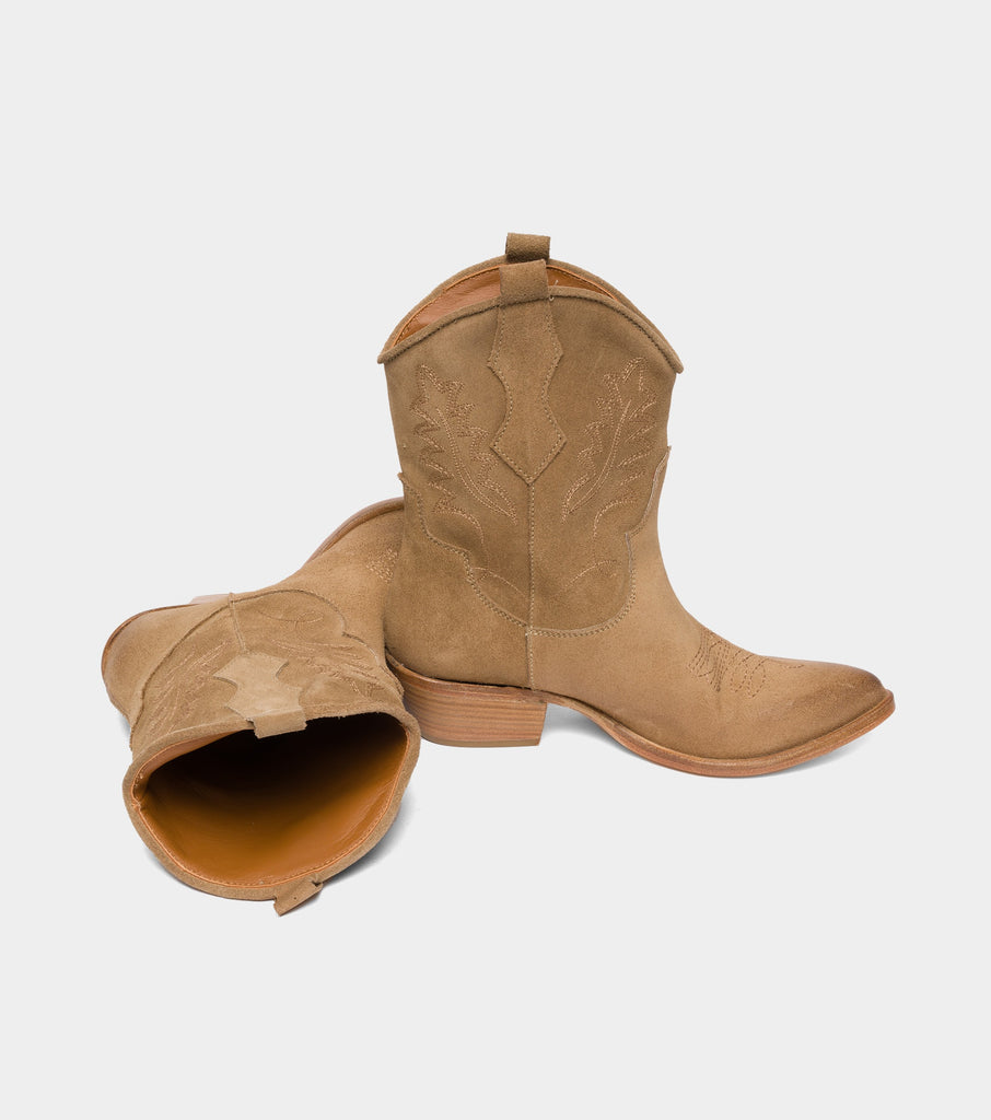 immagine-6-kobra-texani-scamosciati-beige-stivaletti-522velourtortora